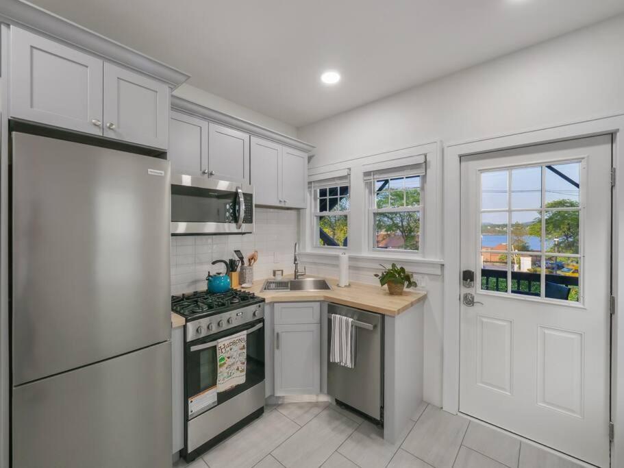 Midcentury Mod Suite, Hudson River/Mt Beacon Views นิวเบิร์ก ภายนอก รูปภาพ